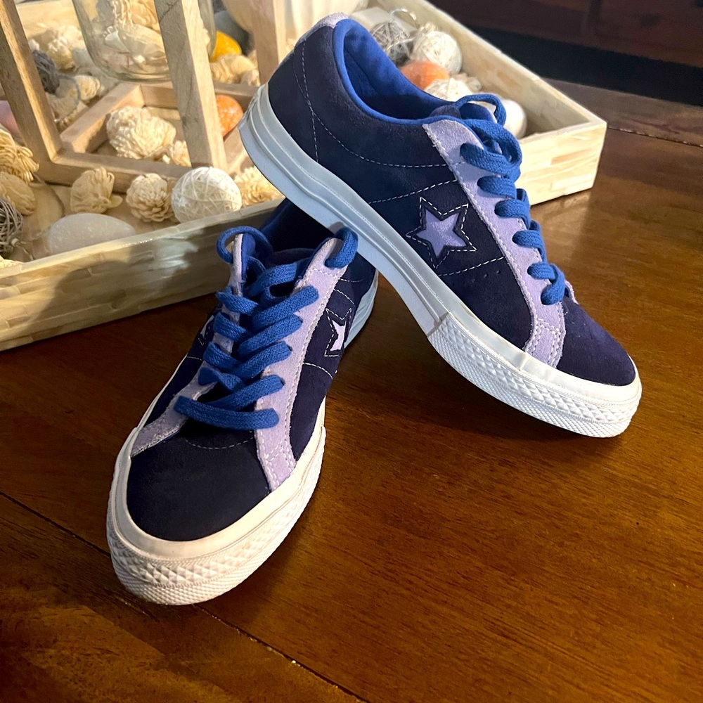 Converse size mens 4 womens 6 Used 2 times!